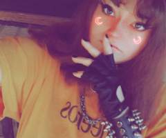Luna Bat, woman, single, Dallas, Texas, USA