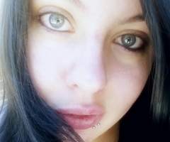 Dove, woman, single, Colorado Springs, Colorado, USA